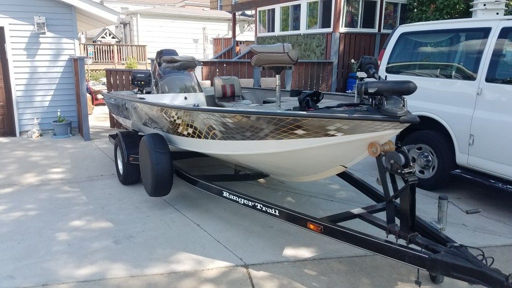 2005 17 Ft Ranger Bass Boat