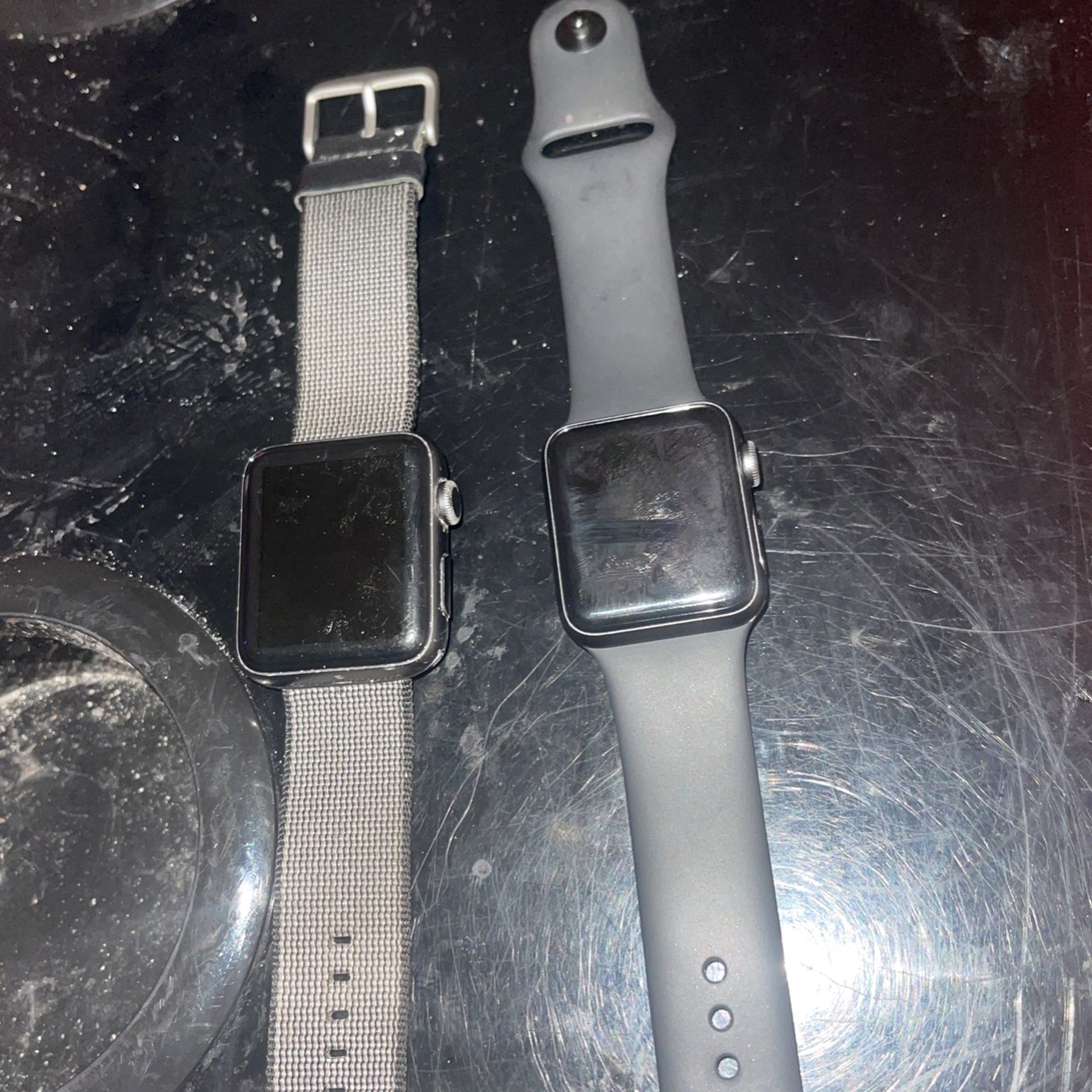 Apple Watch Series 3 New In Perfect Condition With Chargers 
