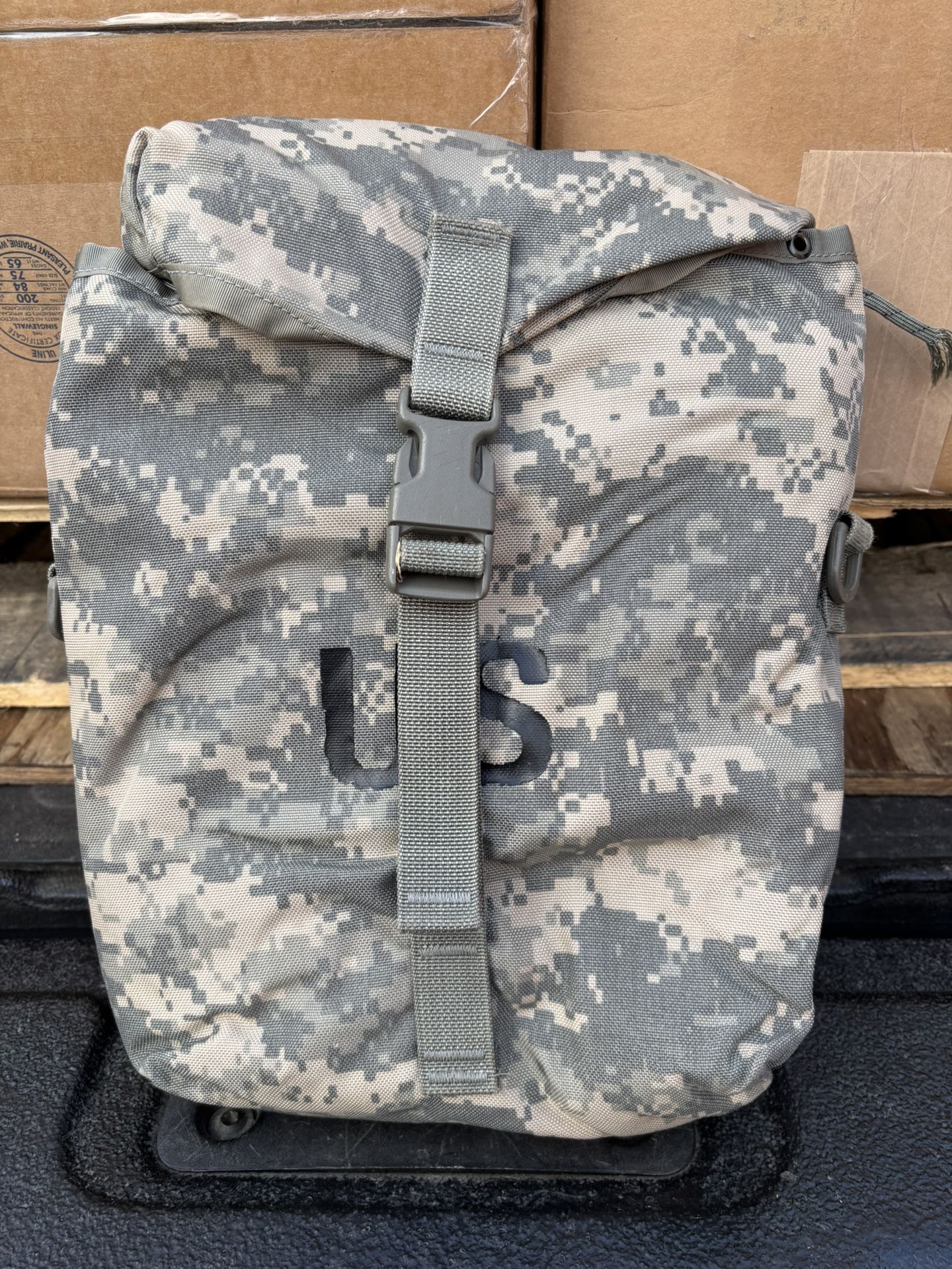 Military Surplus Wet Weather Camouflage Rainsuit and Pouch