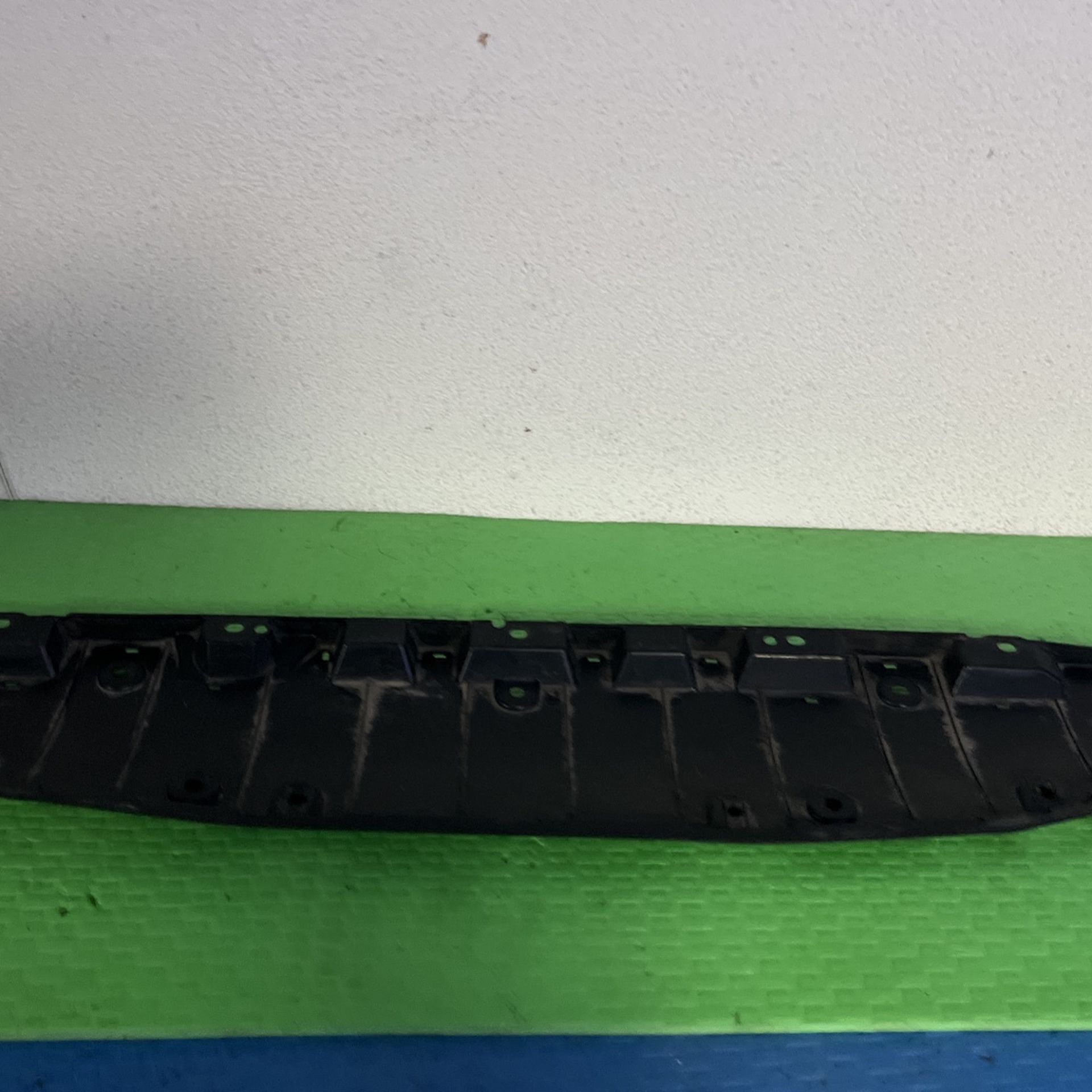 OEM Honda Accord 2018-20 Front Bamper Lover Cover Guid 71116-TVA-A0