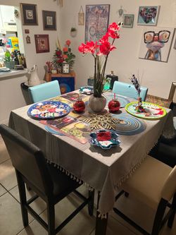 4 chairs and dining set