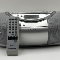 Sony CFD-S350 CD/Cassette Boombox with Remote Works Great