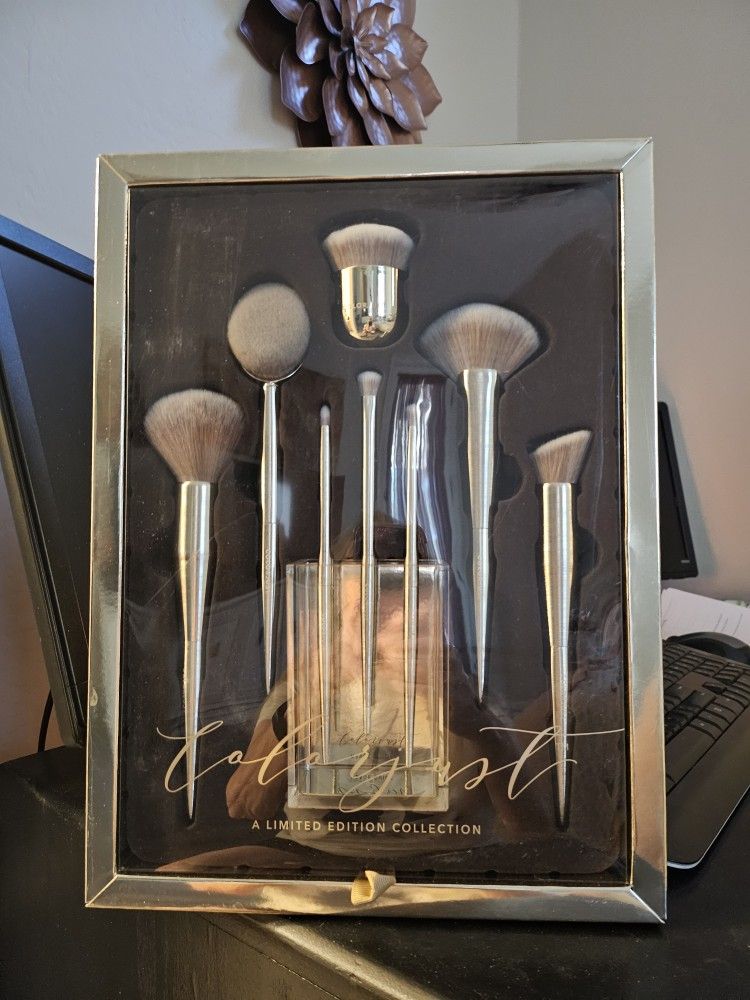 Makeup Brushes