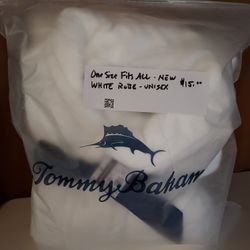 Tommy Bahama "One Size Fits All" unisex white robe, priced at $15 value over $50