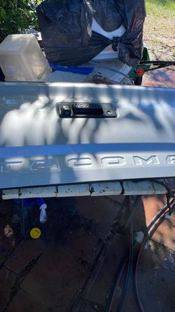 Toyota Tacoma Tailgate