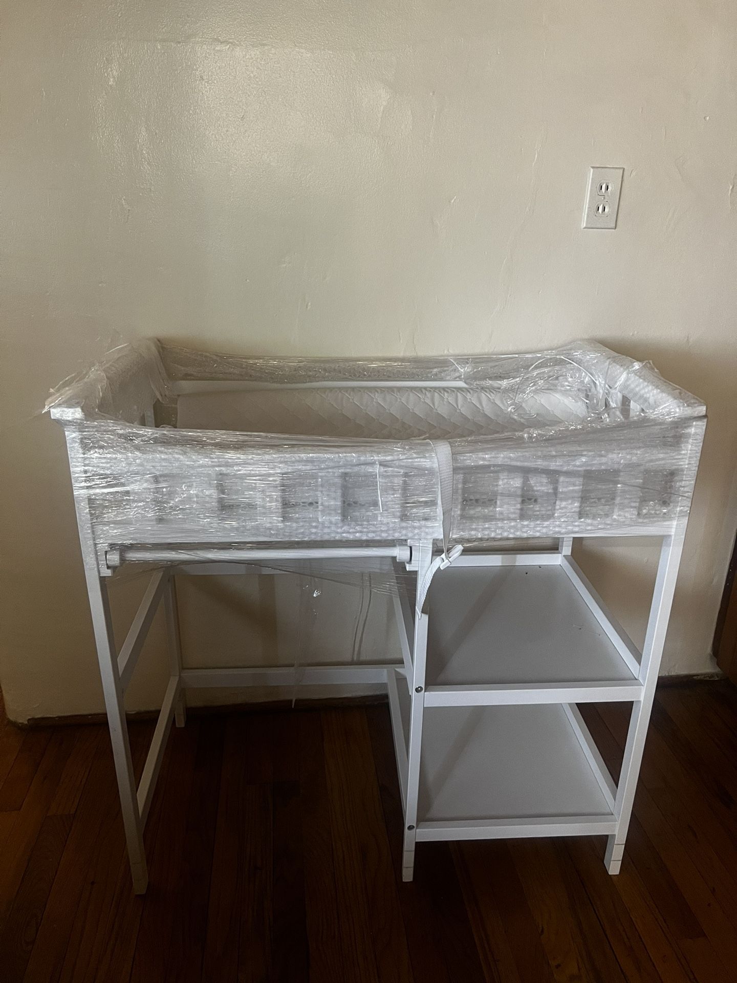 Brand New Baby Changing Table With Storage & Mats