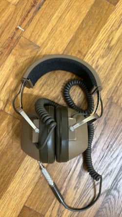 Loss vintage stereo headphones. 1970s.