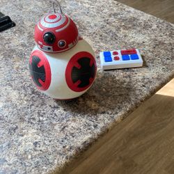 Disneyland Star Wars galaxy Edge Build A Droid