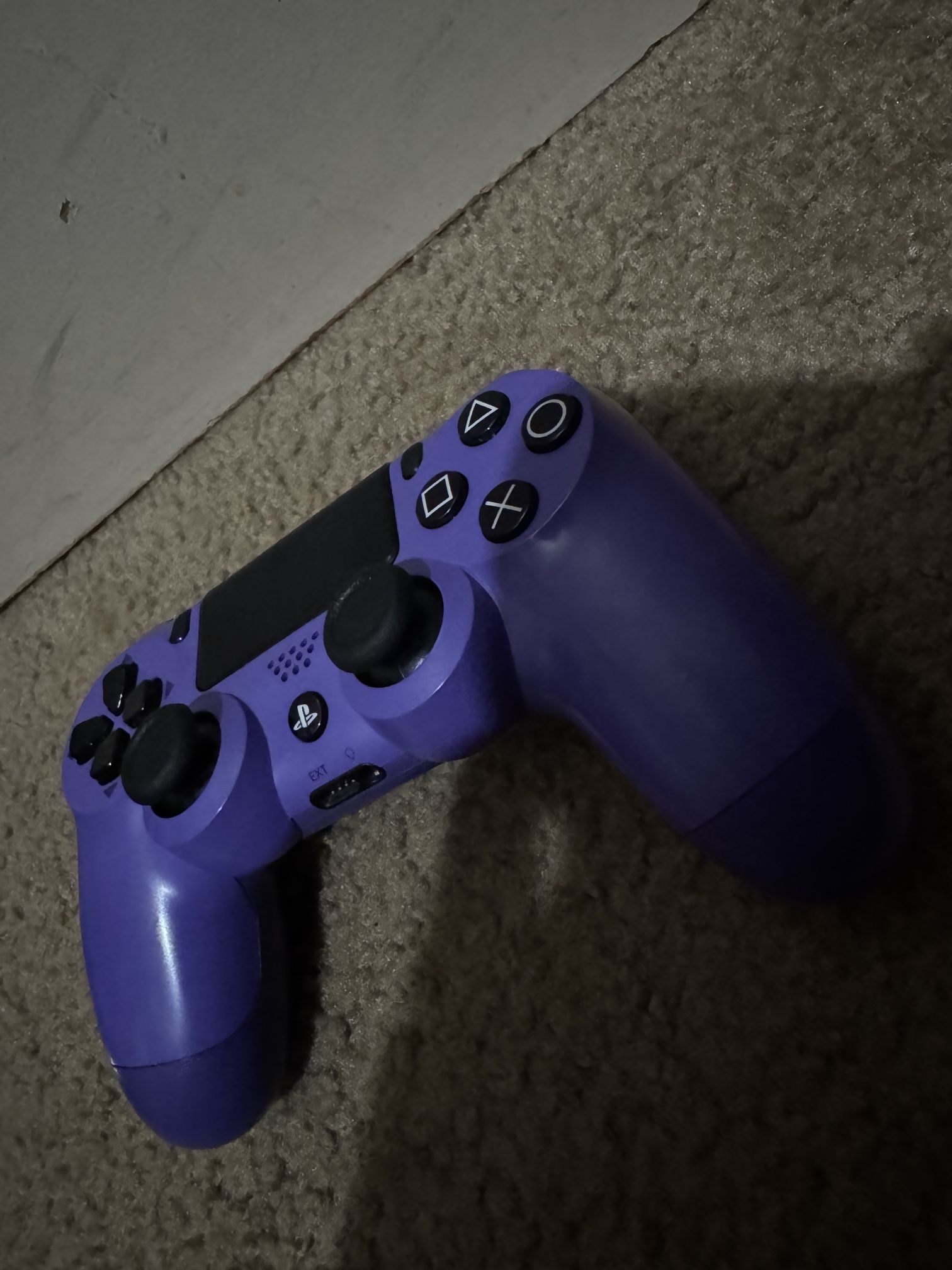 PS4 Controller