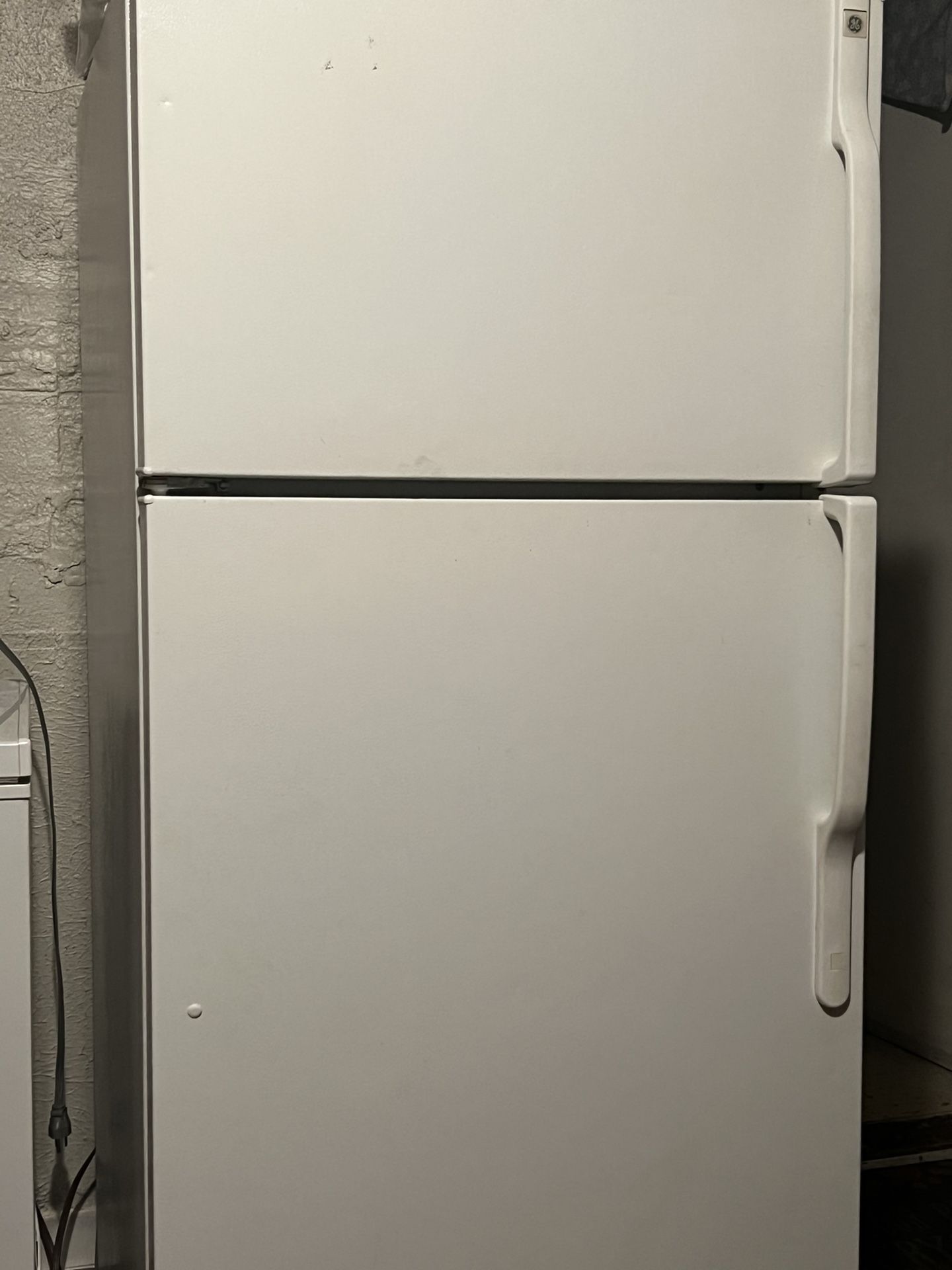 Ge Stove And Refrigerator 300