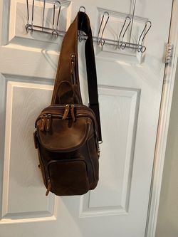 Mens Leather sling bag. Full grain!