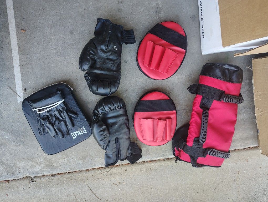 Boxing Gloves And Pads