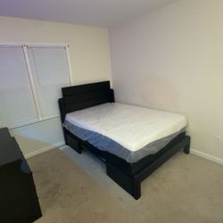 Bedroom Set Full XL W/ TV & Desk 