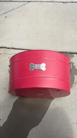 Dog bucket