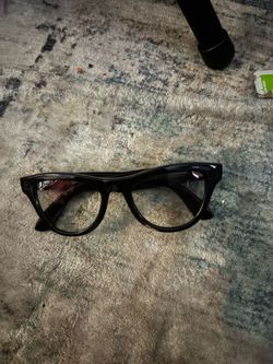Meta glasses