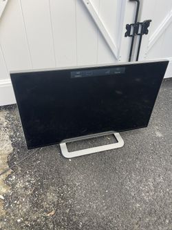 Vizio 28 Inch LED TV 