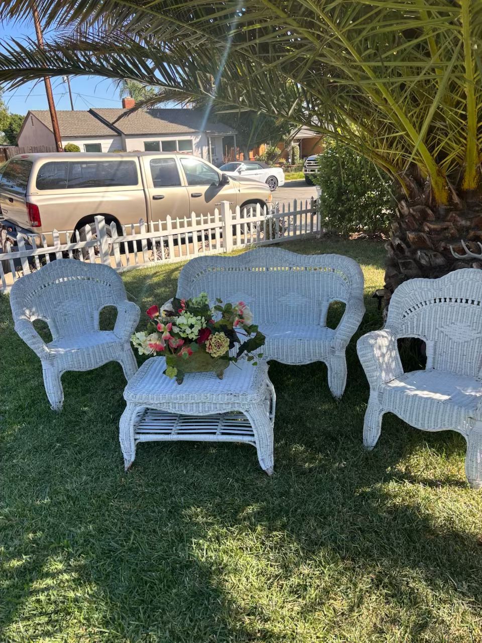 White Outdoor Couch Set 