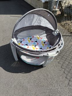 Fisher-Price Portable Bassinet On-The-Go Baby Dome, Travel Play Space 