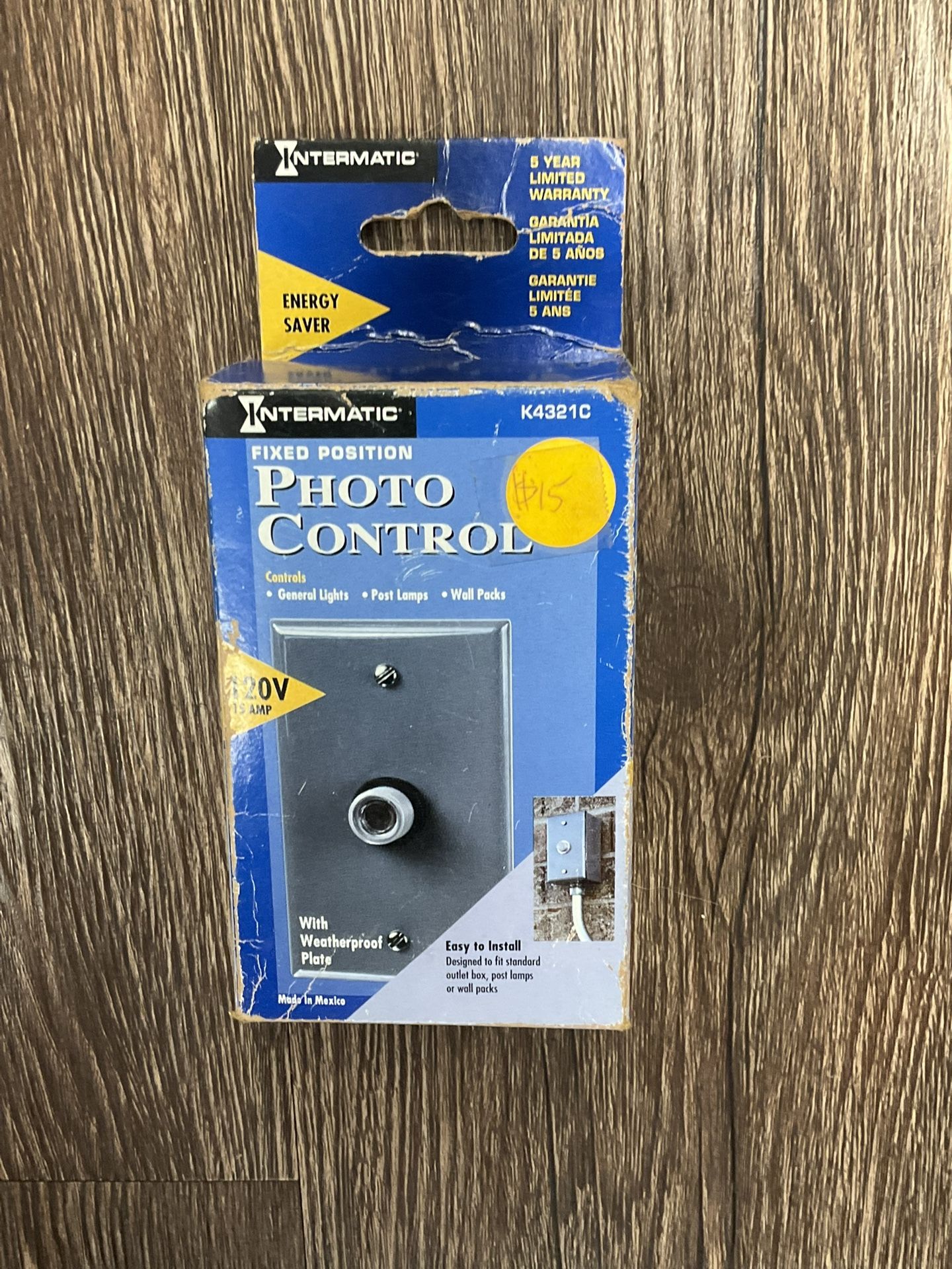 INTERMATIC FIXED POSITION PHOTO CONTROL