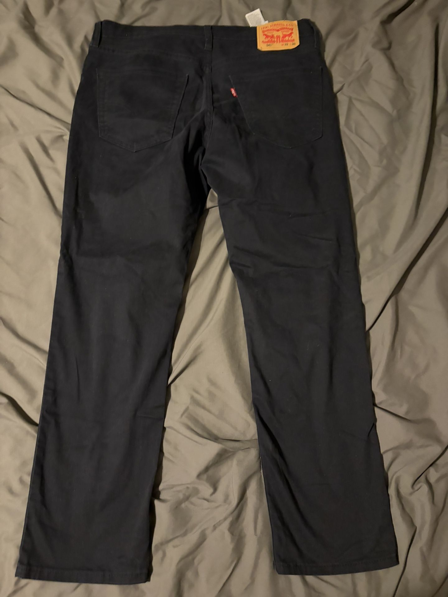 LEVI JEANS ALMOST NEW