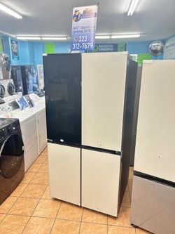 Samsung Bespoke 29 cu. ft. Standard Depth Smart 4-Door Flex French Door Refrigerator in White Glass with Beverage Zone