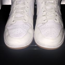 NIKE DUNK HIGH BASKETBALL SHOES