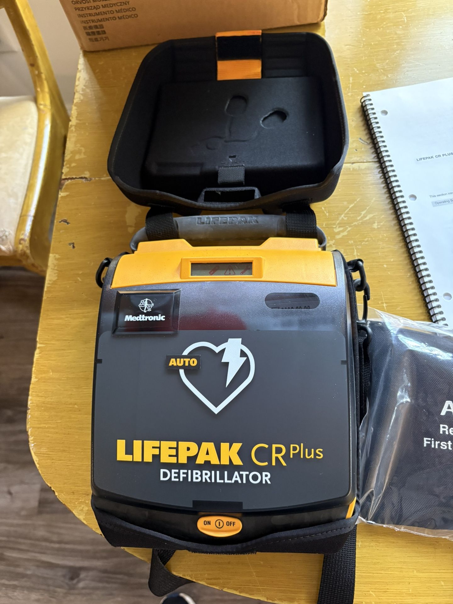 NIB-Medtronic LIFEPAK Defibrillator CL-Plus