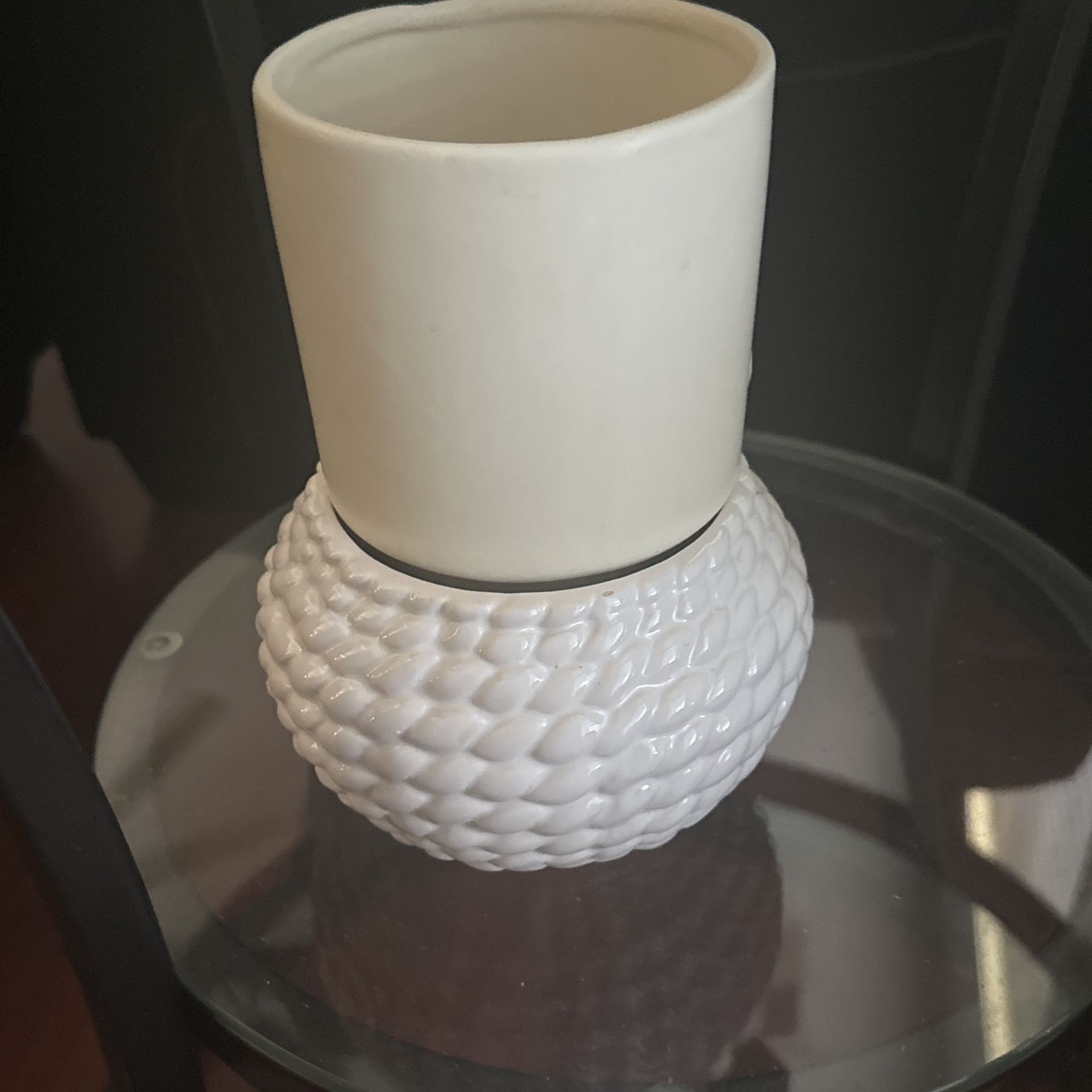 New Ceramic Pots, One Beige, And One White