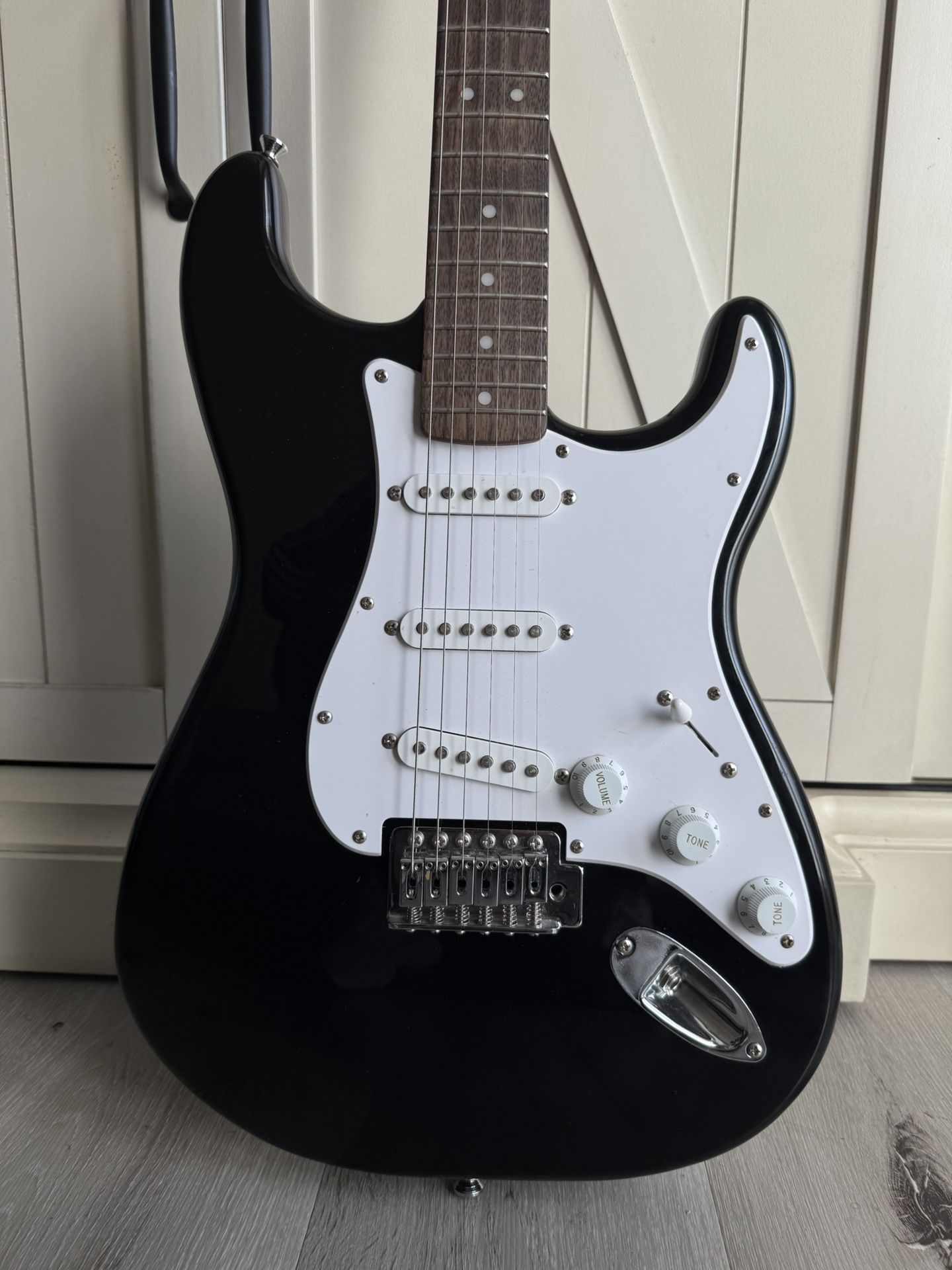 Squier By Fender Guitar