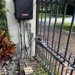 Electric gate stuck or not opening? Fast solution for motor, chain, and sensor issues