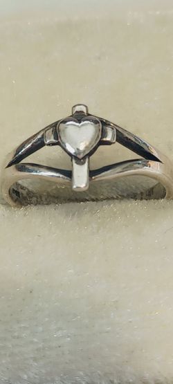 Vintage Retired James Avery Sterling Silver Cross Heart Ring Women's Size 7.5
