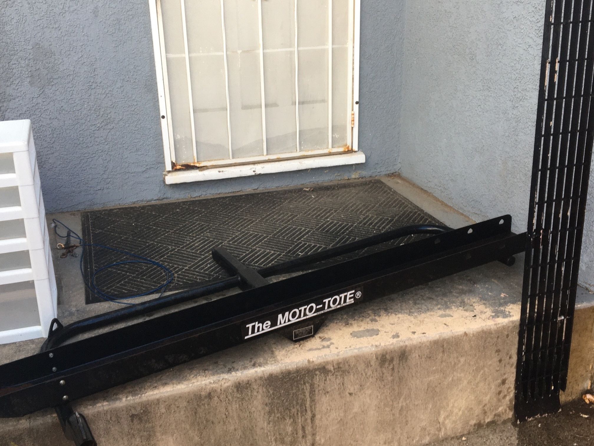 MOTO -TOTE