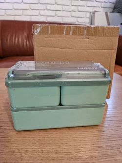 Bento Lunch Box 1400ml Two-Tier. Cash only.PU Santa Clarita, CA,91350.