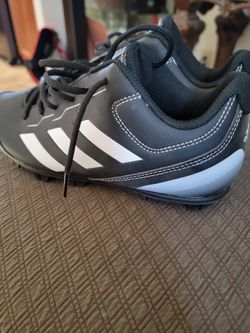 New Baseball Cleats Youth Size 3