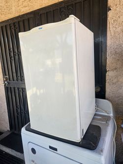 Haier Fridge Refrigerator Freezer Coldest