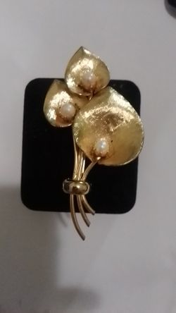 Brooch