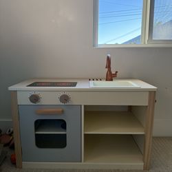 Battat Toddler Play Kitchen 