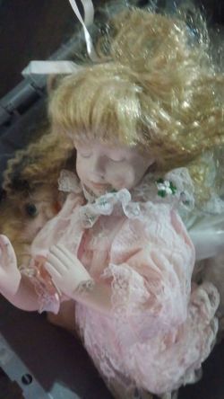 Breakable dolls