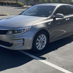 2017 KIA Optima