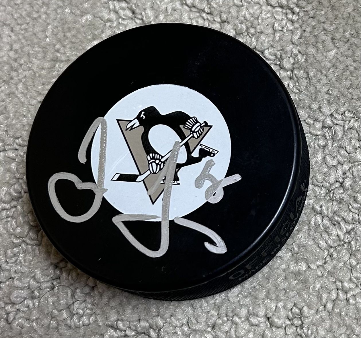 Jaromir Jagr Autographed Pittsburgh Penguins Hockey Puck With COA