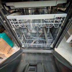 LG - 24" Front Control Built-In Stainless Steel Tub Dishwasher...