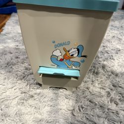 Disney Donald Duck Portable Trash Bin Toy Bin 