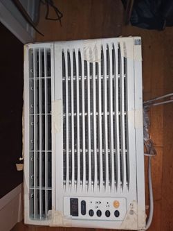 Window Air Conditioner – For Sale ❄️