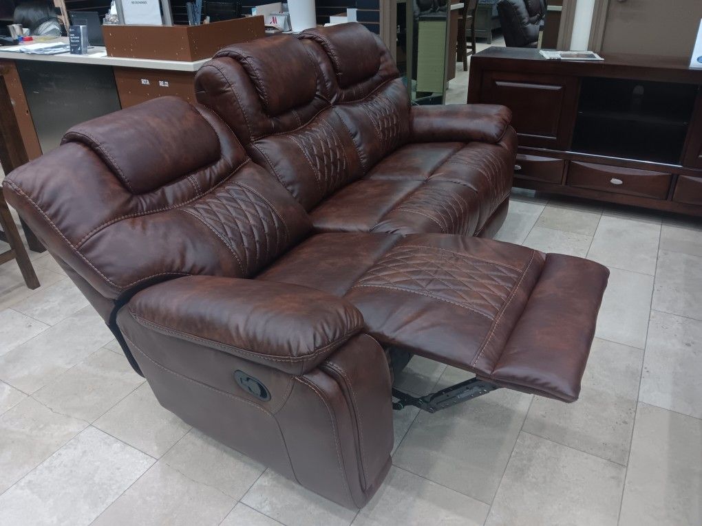 *Summer Closeout Sale!!!*---Charming Santiago Brown Leather Reclining Sofa/Loveseat Sets---Delivery And Financing Available🤠