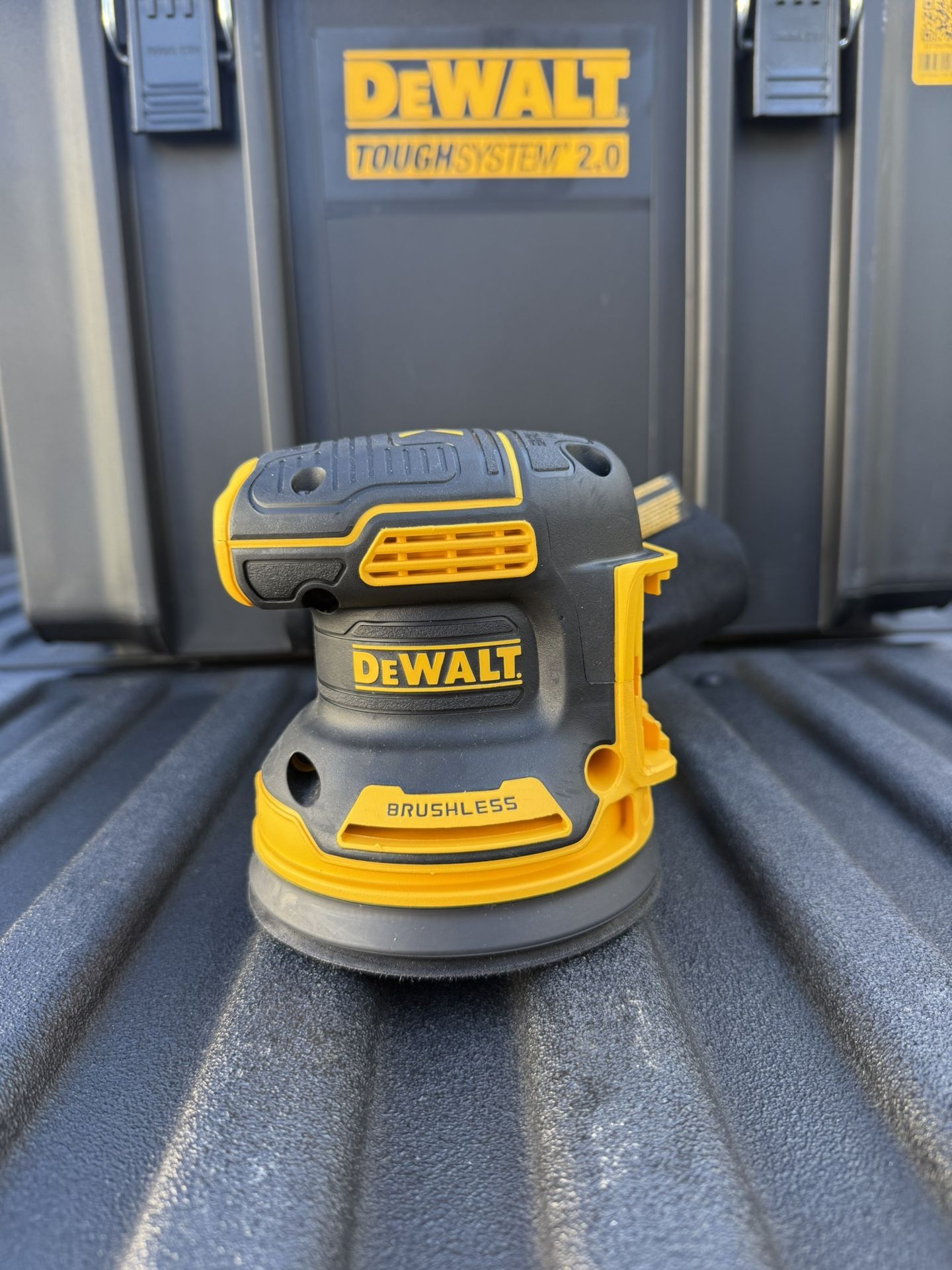 DEWALT 20V MAX XR Lijadora Orbital Brushless (Tool Only)