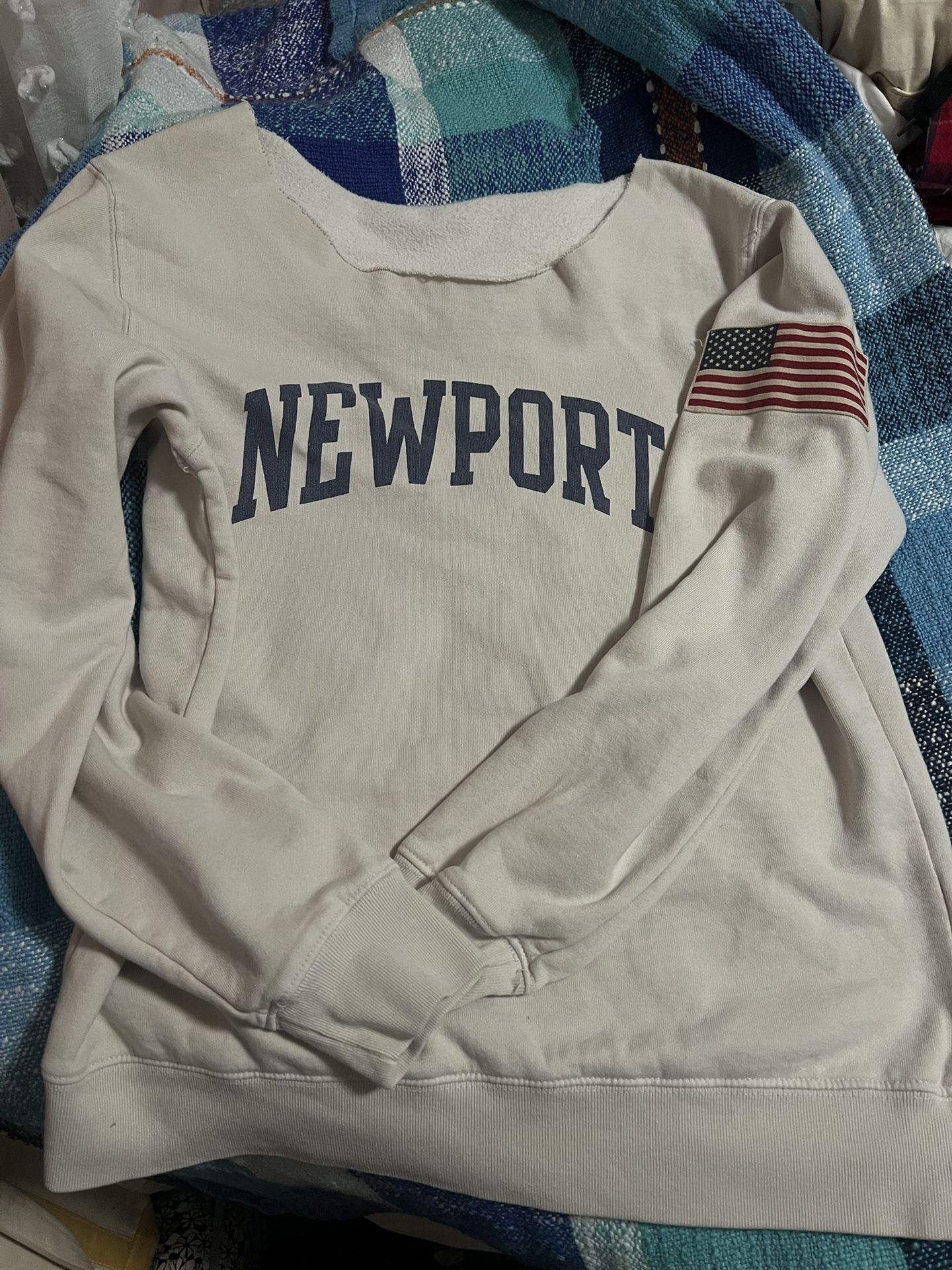 Brandy Melville sweatshirt size M
