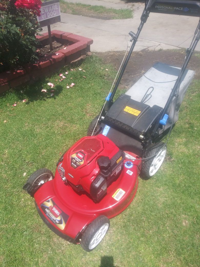 Lawnmower brand new toro recycler clutch control system self propelled in excellent conditions