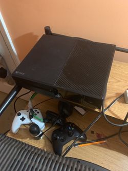 xbox 1. 2 controllers comes with 2k19 digital and Gta 5