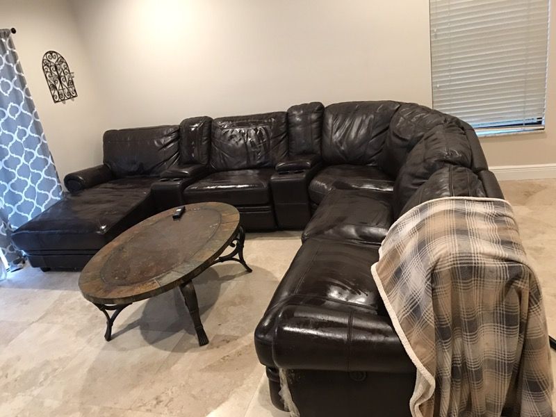 Havertys bentley leather sectional discount