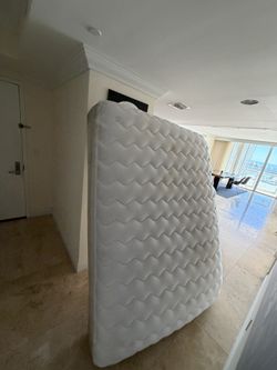 10$ Queen mattress